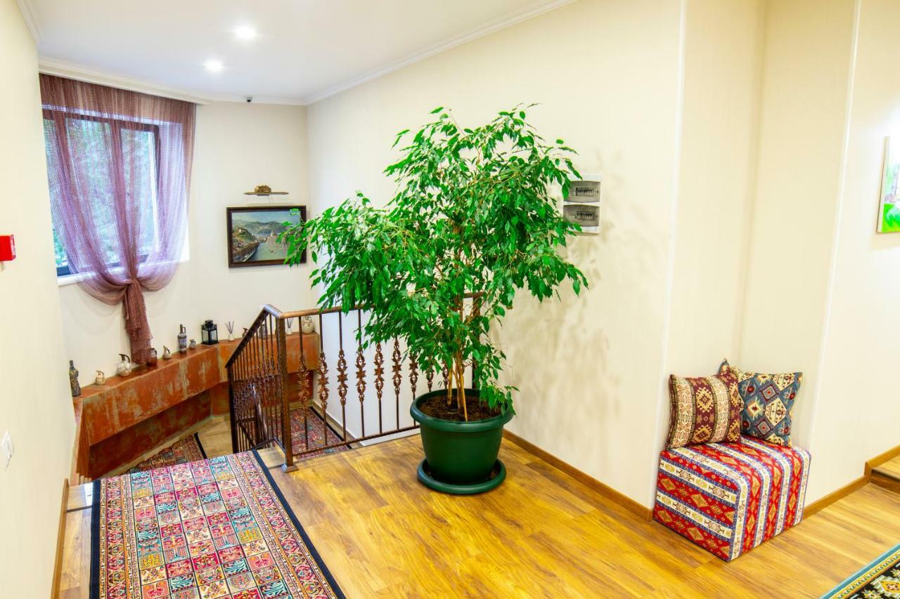 Irmisa Hotel Tbilisi Eksteriør billede